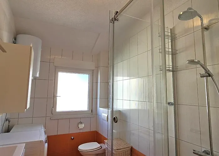 Spacious Seaview Apt, 250m To Beach, 4km To Trogir - Appartement *