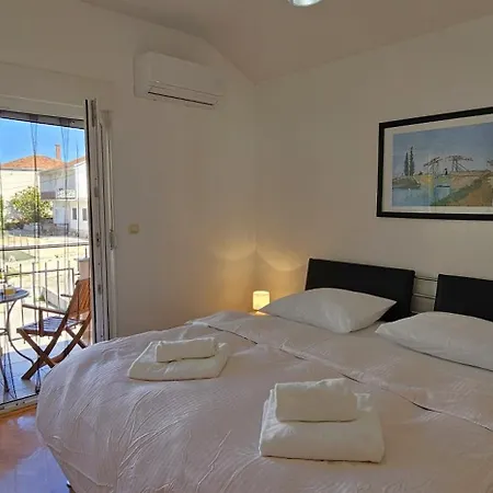 Spacious Seaview Apt, 250m To Beach, 4km To Trogir - *